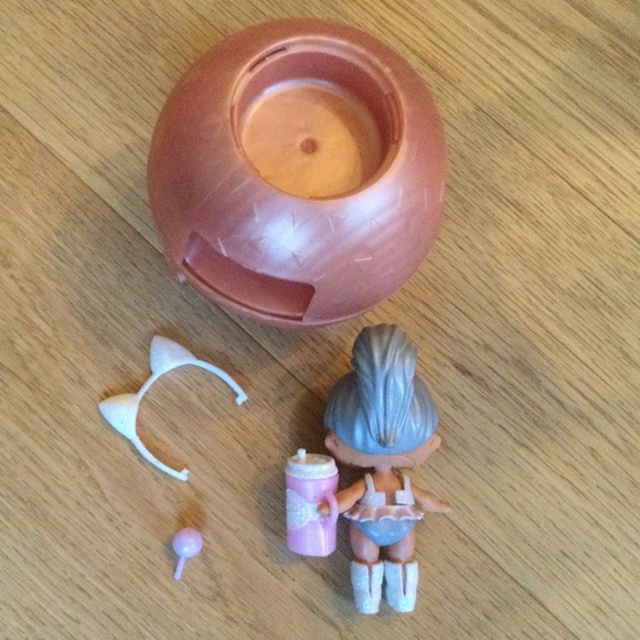 Kitty Queen LOL Surprise Doll Series Glam Glitter (GG-001) - Picture 4 of 6